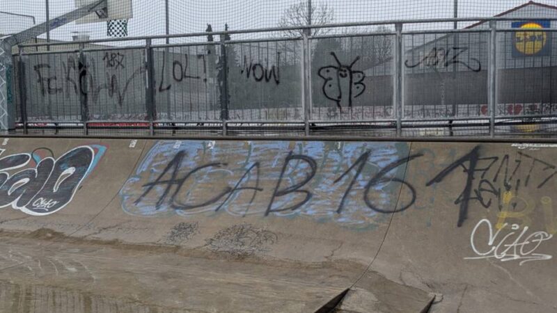 Schmierereien in Wermelskirchen: Neue linksextreme Parolen im Jugendfreizeitpark?