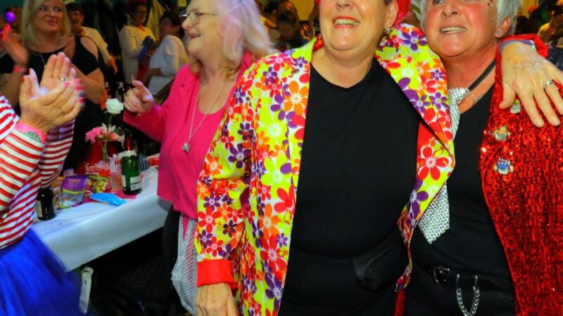 Damensitzung des 1. OKK  in Orsoy: Oschauer Frauen außer Rand und Band