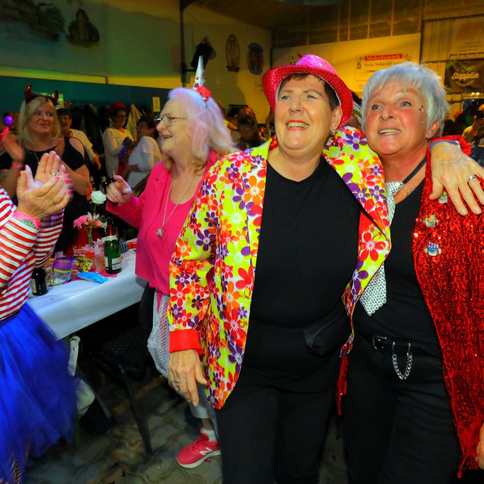 Damensitzung des 1. OKK  in Orsoy: Oschauer Frauen außer Rand und Band