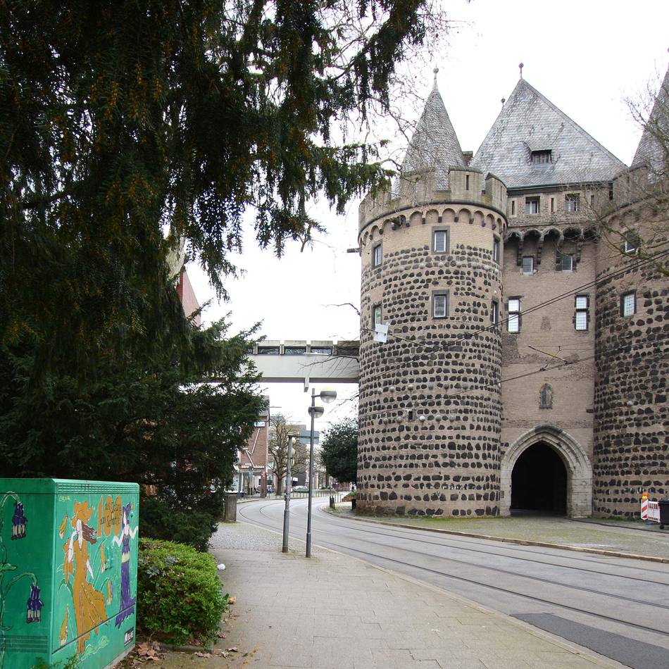 Neusser Wahrzeichen und Ausstellungsraum: Obertor bleibt geschlossen – noch keine Angaben zur Wiedereröffnung