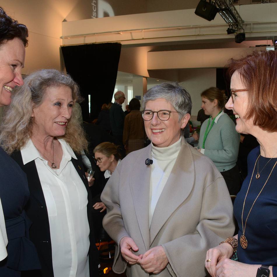 Britta Haßelmann bei den Grünen in Neuss: „Hört auf mit der Publikumsbeschimpfung“