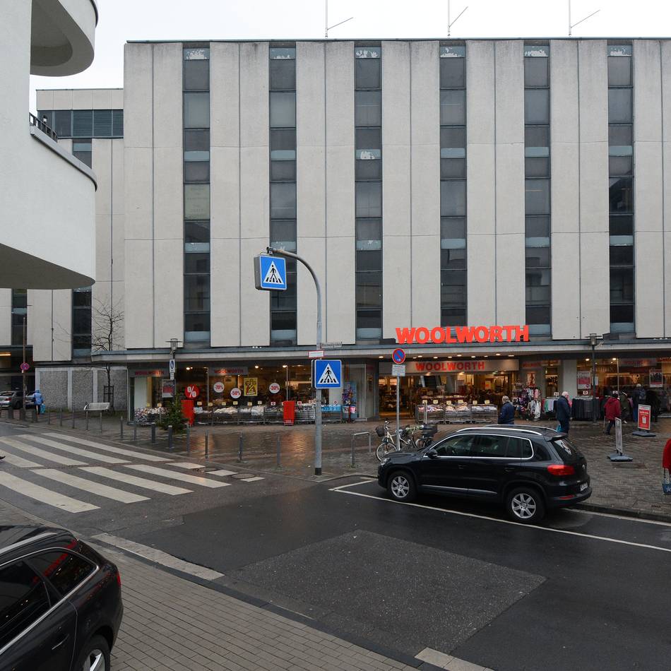 Kaufhof, H&M, C&A, Woolworth: Neue Ideen für alte Einkaufstempel in Neuss