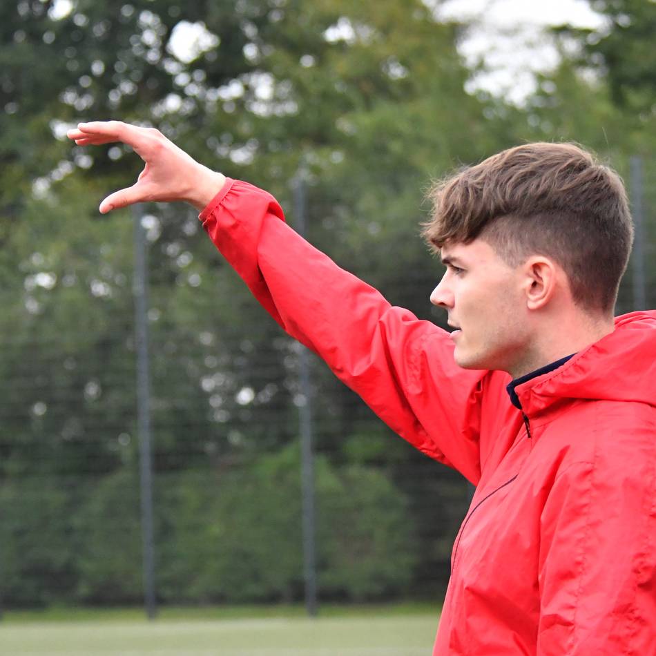 „Wir haben uns reingebissen“: Das kann die Oberliga-Mannschaft des 1. FC Kleve von den B-Junioren lernen