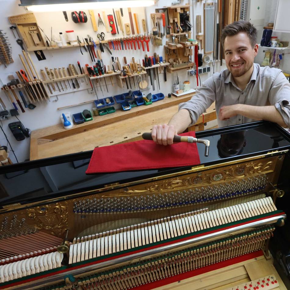 Spiegelsaal Morsbroich und Forumstudio: Klavierbauer Enzenauer präsentiert Konzerte in Leverkusen