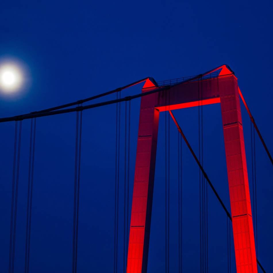 Crowdfunding der Volksbank Emmerich-Rees: Schon 51 Fans für die Brücken-Beleuchtung