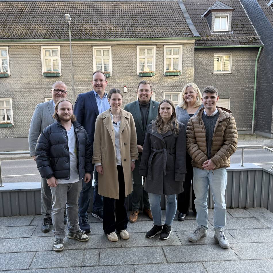 Ausbildung in Radevormwald: Fünf IHK-Einser-Absolventen im Rathaus geehrt