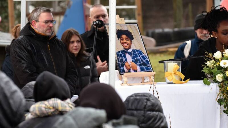 Trauerfeier für getöteten 14-Jährigen : Trauer und Entsetzen nach dem Tod von Yosef