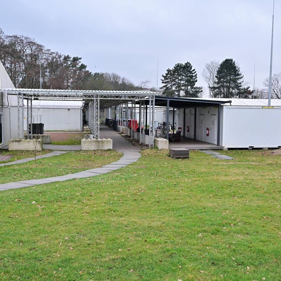 Stadt baut Flüchtlingsunterkunft ab: Aus für „Zeltstadt“ im Zonser Heidestadion