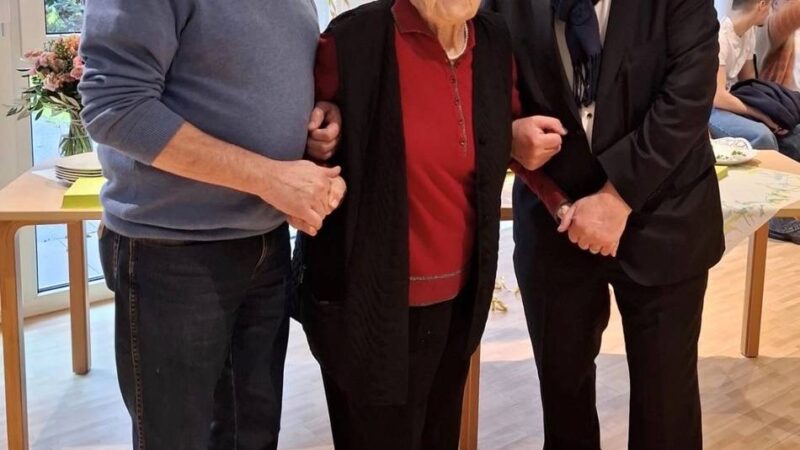 Herzlichen Glückwunsch: Höselerin feiert 100. Geburtstag