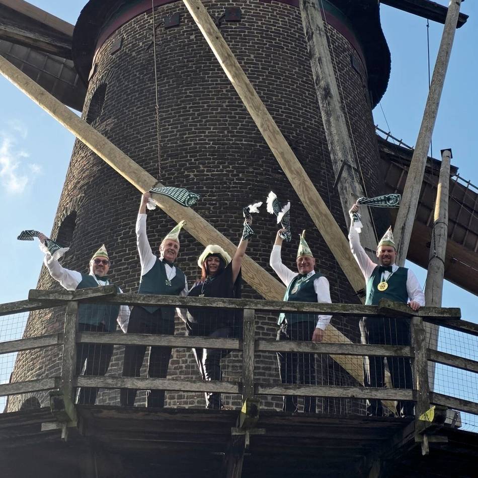 Beginn des Straßenkarnevals: Xantens Obermöhne bereitet den Rathaussturm vor