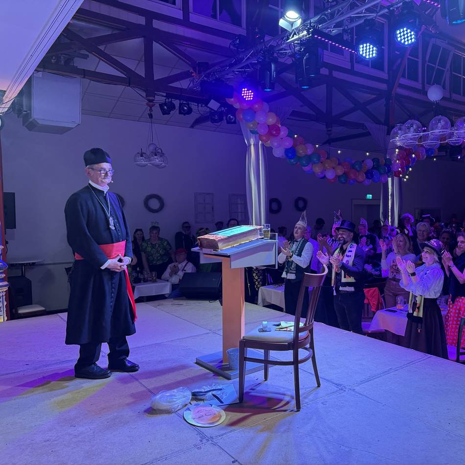 Heinz Roters bei Halt Pölje in Xanten: Die Eminenz verabschiedet sich aus der Bütt