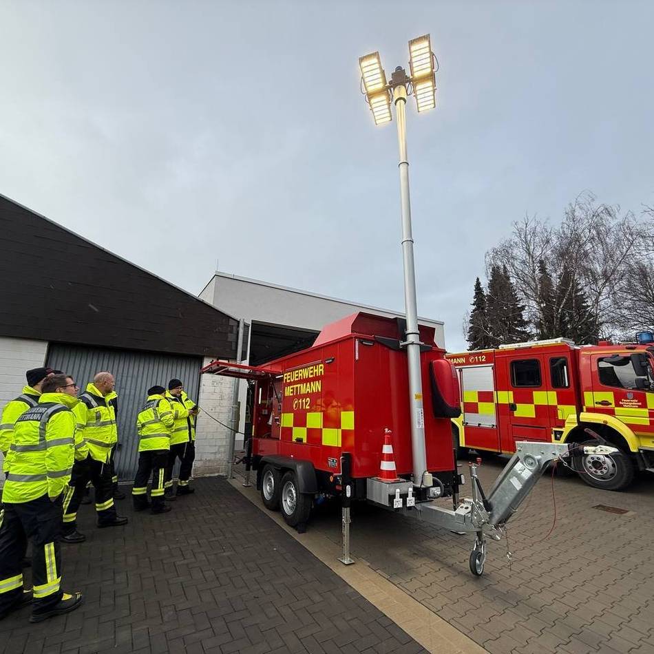 Feuerwehr in Mettmann: Löschgruppe Obschwarzbach probt den Blackout