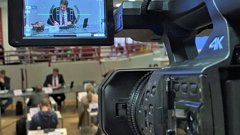 Politik in Hückeswagen: AfD‑Fraktion fordert Livestream für Ratssitzungen