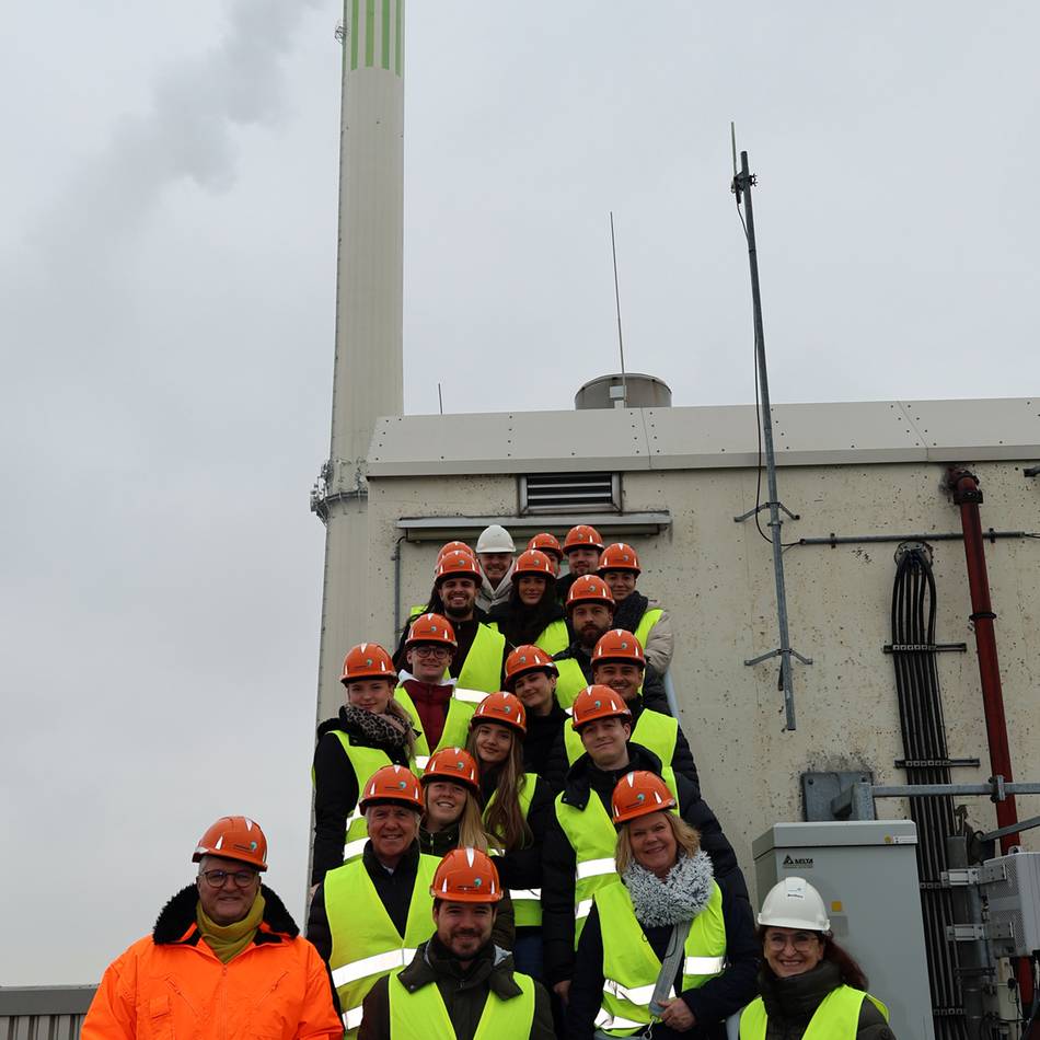 Müllverbrennungsanlage in Kamp-Lintfort: Was Sparkassen-Azubis über Asdonkshof wissen wollten
