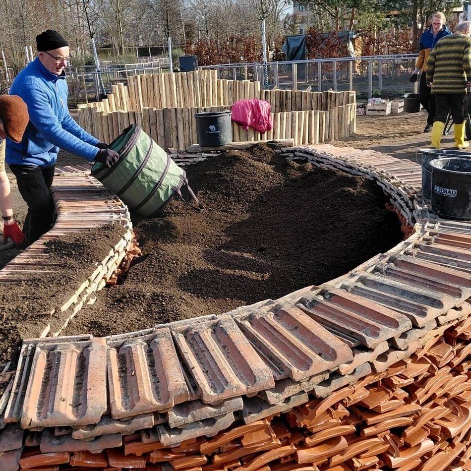 Mitmachverein „Grünes Herz“ Neuss: Baustart im ersten Mitmachgarten der Landesgartenschau
