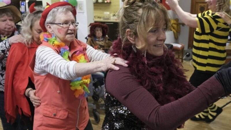 Senioren feierten ausgelassen: Karnevalsfeier im Katharinen-Haus Winnekendonk