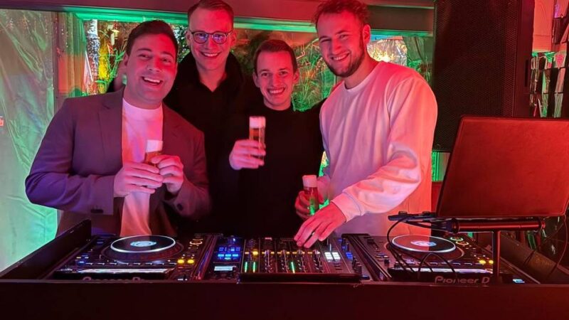 Karneval in Ratingen: Our Events macht Party auf Rädern