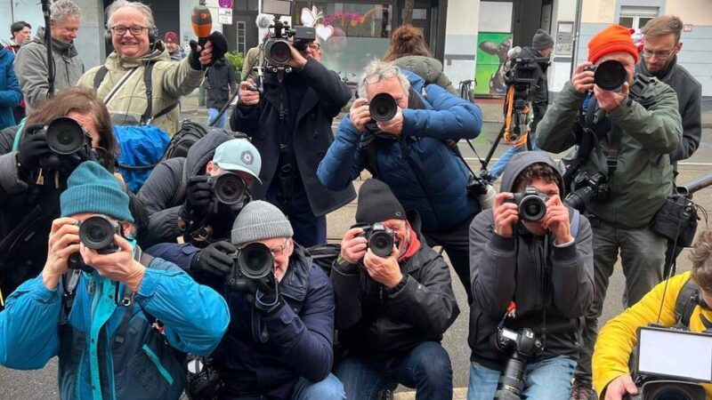 Drei Putin-Wagen in Düsseldorf: Wie die Welt auf die Wagen von Jacques Tilly reagiert