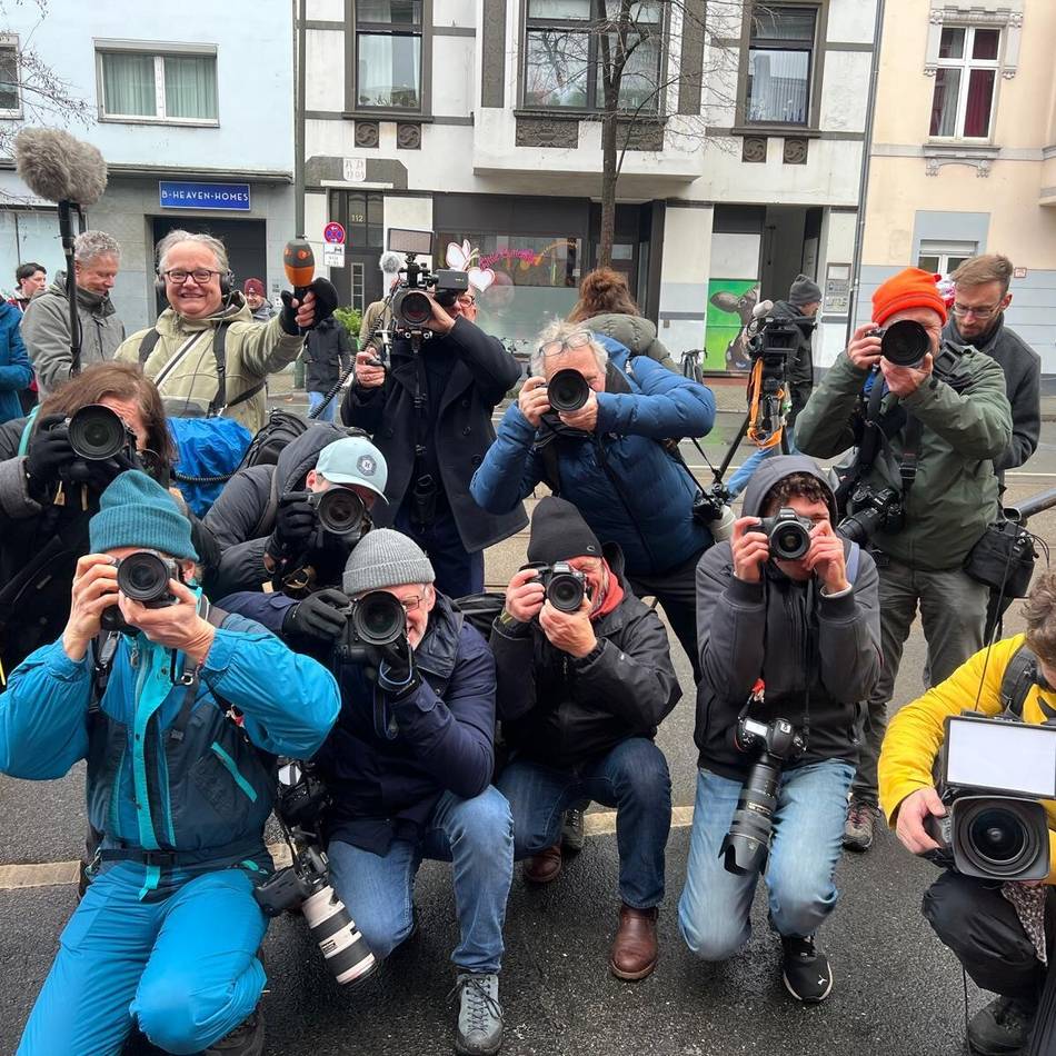 Drei Putin-Wagen in Düsseldorf: Wie die Welt auf die Wagen von Jacques Tilly reagiert