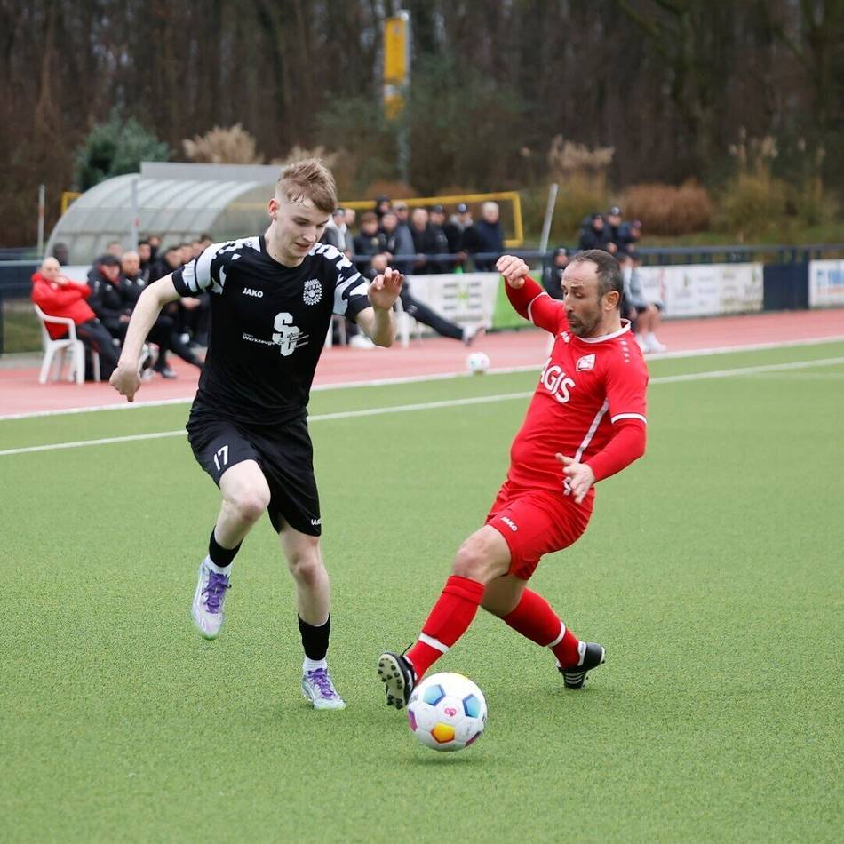 Topteams fahren Siege ein: Odenkirchen, Brüggen und Neuwerk weiter obenauf