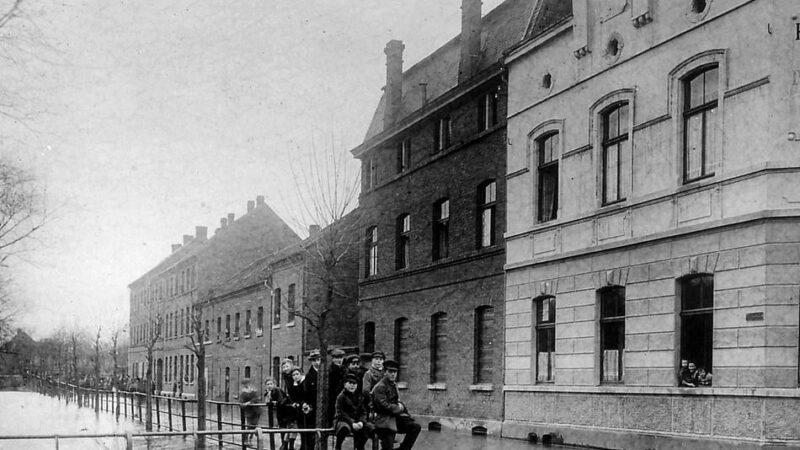 Jahrhunderthochwasser von 1926 in Neuss: Sammlungen für 7000 Hochwasser-Geschädigte