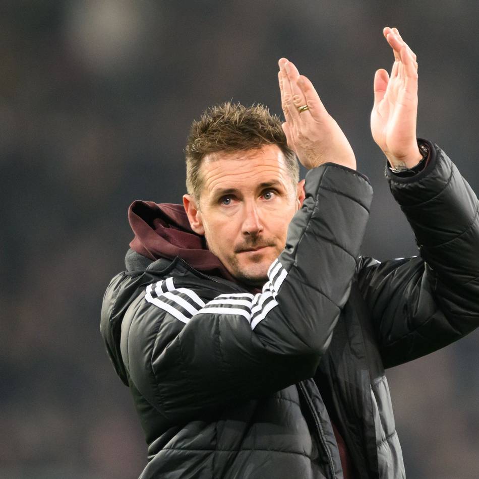 „Wollen den Klub weiterentwickeln“: Klose verlängert Vertrag beim 1. FC Nürnberg