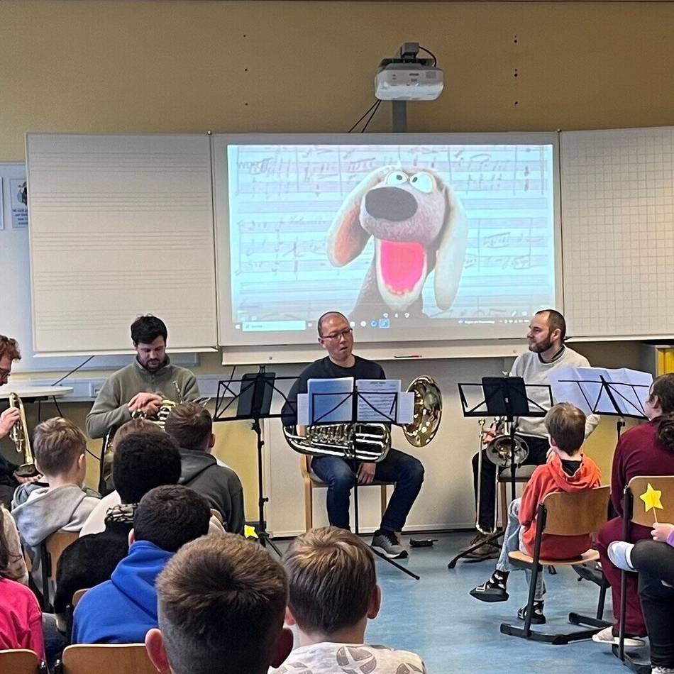 Gemeinschaftsgrundschule Breyell: Dacklkonzert im Klassenzimmer