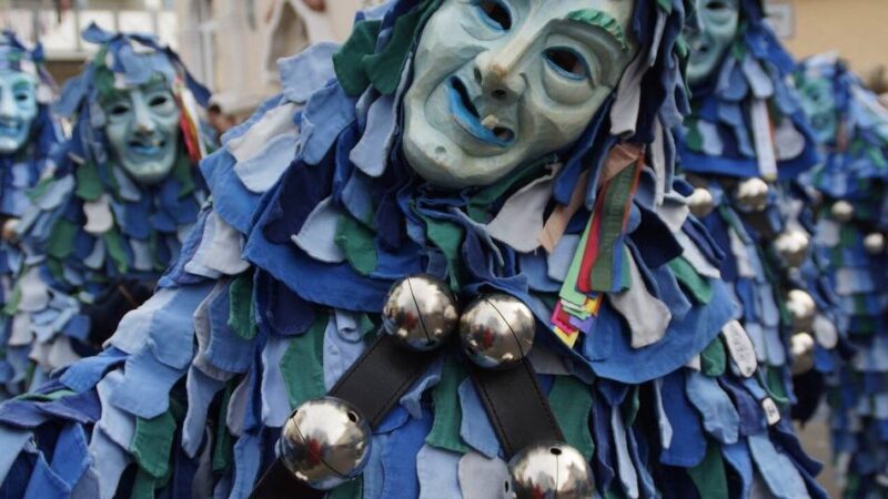 Tipps vom Hückeswagener Versicherungsexperten: Wenn aus Karnevalsspäßen Unfälle werden