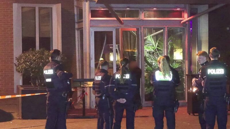 Opfer weiterhin in Lebensgefahr: Schüsse im Düsseldorfer Hafen – Türsteher hatte keinen Waffenschein