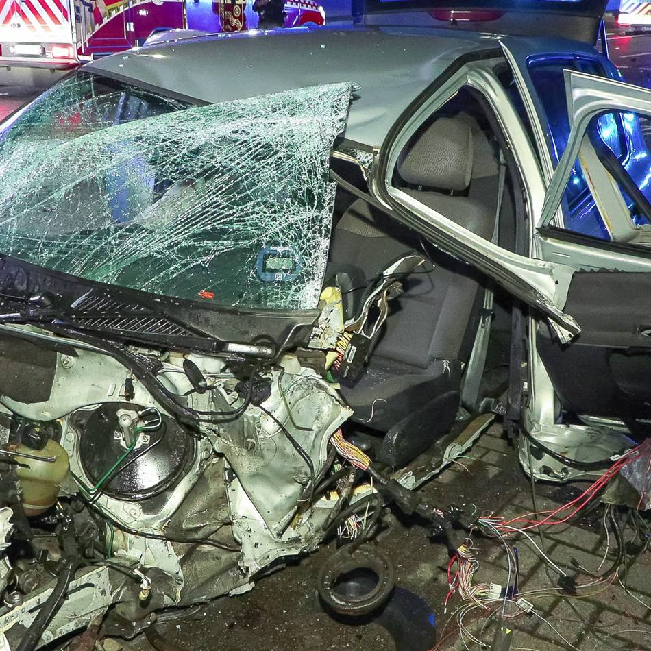 Schwerer Unfall in Hilden: Verdacht auf illegales Autorennen – „Alle Beteiligten können sich bei ihren Schutzengeln bedanken“