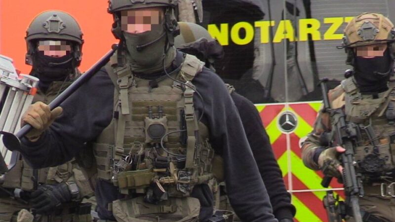 SEK-Einsatz in Willich: Mann bedroht Rettungskräfte