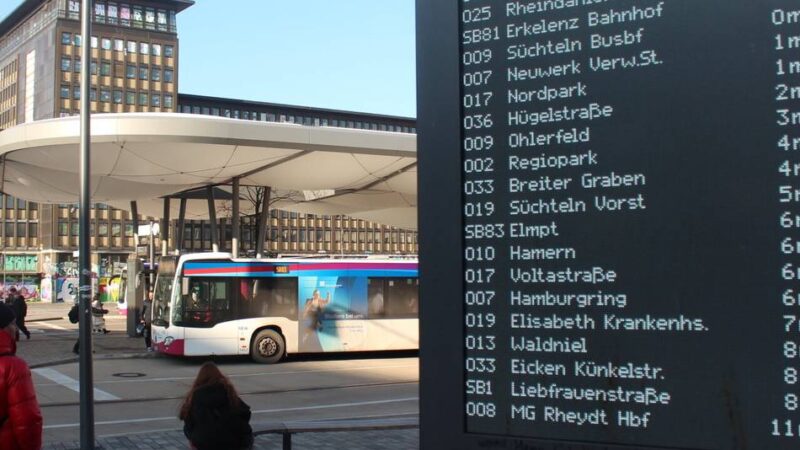 Nahverkehr in Mönchengladbach: Verwirrung am ZOB – von wo fährt mein Bus?