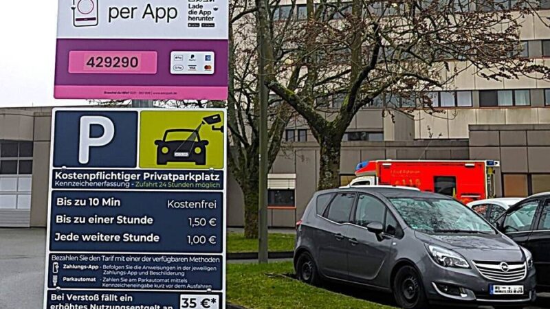 Krankenhaus Wermelskirchen: Wer hier parkt, sammelt Quittungen wie Beweise