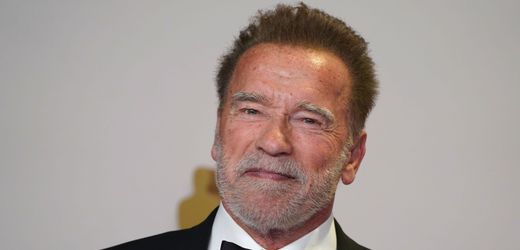 Arnold Schwarzenegger gibt seinem Sohn Bodybuilding-Tipps