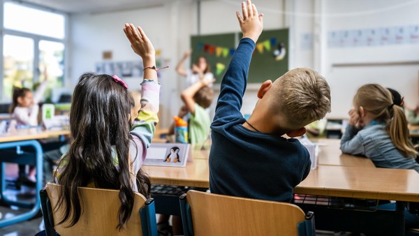 „Noch geht’s“: Hass im Netz trifft Velberter Lehrer weniger