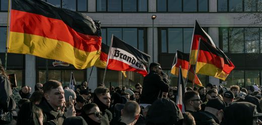 Rechtsextremismus: Mehr als 500 Rechtsextremisten mit Haftbefehl gesucht