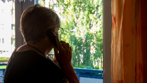 Falscher „Polizist“: Seniorin verliert 300.000 Euro