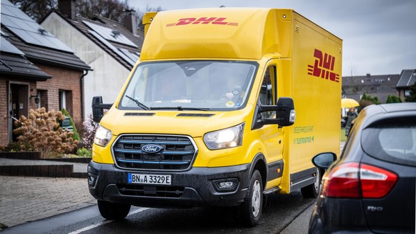 DHL-Paketzustellung: Ärger über Abholung an verschiedenen Standorten in Velbert