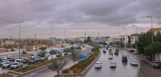 Iran-Krieg: Reiche fliehen offenbar mit Flotte von SUVs aus Dubai und Abu Dhabi