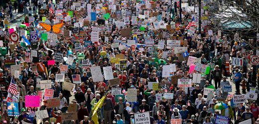 „No Kings“-Proteste in den USA: Millionen Amerikaner demonstrieren gegen Donald Trump