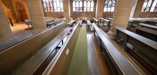 Kirchen-Austritte: Evangelische und katholische Kirche verlieren 2025 erneut Mitglieder