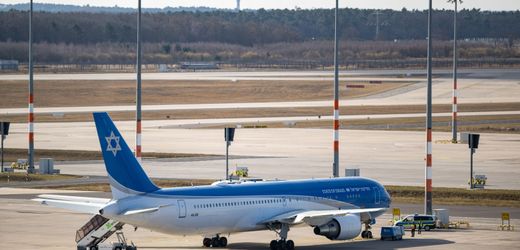 Iran-Krieg: Israels Staatsflugzeug »Wings of Zion« parkt am Berliner Flughafen