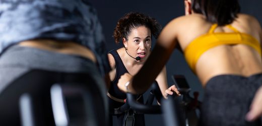 Fitness: Musik bei Kursen kann das Gehör schädigen – Studie aus den USA
