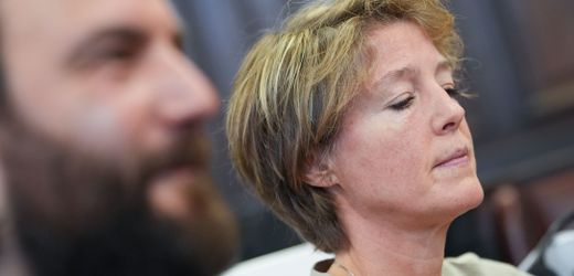 Christina Block: Verdeckter Ermittler überwachte Ex-BND-Chef August Hanning