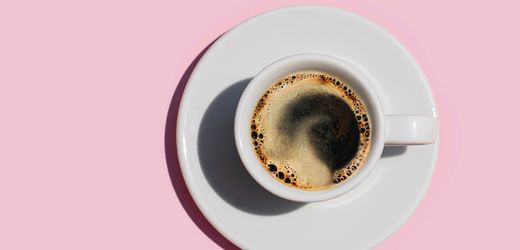 Entzieht Kaffee dem Körper Wasser?