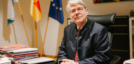 Bamf-Präsident Hans-Eckhard Sommer will Syrer zur Rückkehr in ihre Heimat bewegen