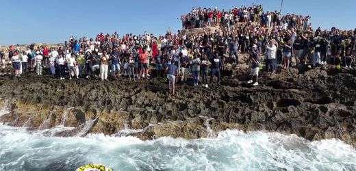 Gerettet vor Lampedusa: Gedenken an die Opfer einer Tragödie . SPIEGEL TV für Arte Re:;