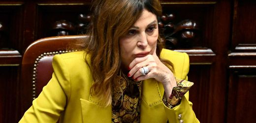 Daniela Santanchè: Giorgia Melonis Tourismusministerin tritt nach Referendum zurück