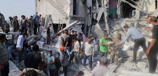 Medienberichte: Falsche Geheimdienstinformationen könnten Grund für US-Angriff auf Mädchenschule sein