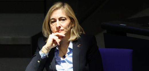 Krankenkassen: Aus für kostenlose Mitversicherung von Ehepartnern?